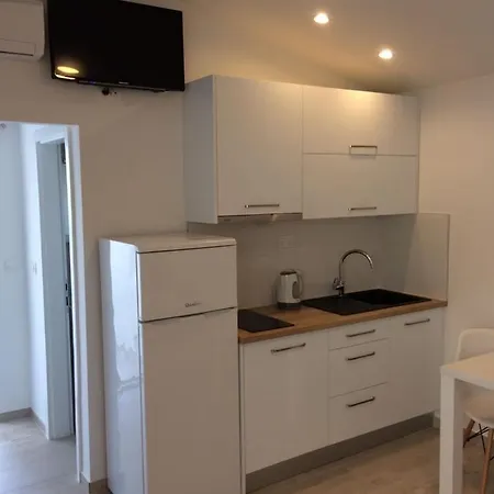 Studio In With Terrace, Air Conditioning, Wifi 4492-2