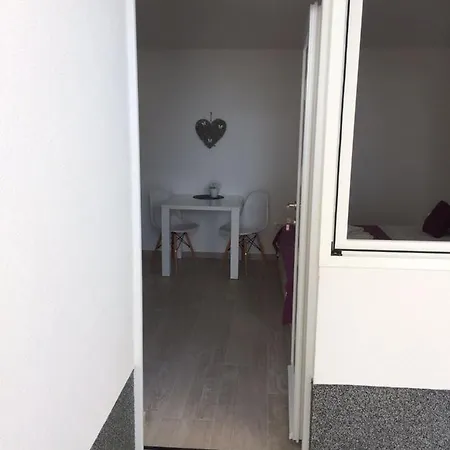 Apartment Studio In With Terrace, Air Conditioning, Wifi 4492-2 *