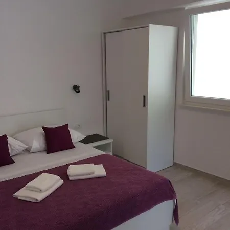 In With Terrace, Air Conditioning, Wifi 4492-2 Apartment